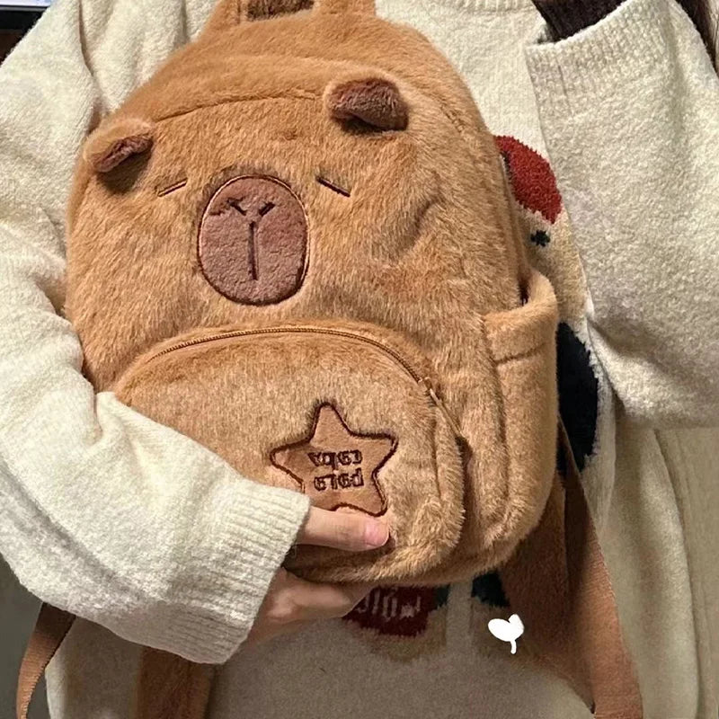 Mochila Felpuda de Capivara